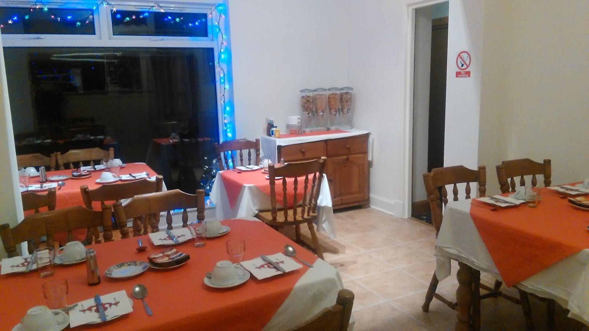 Twin Lions Hotel — Foto’s 3